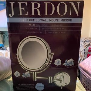 BNIB JERDON LED LIGHTED WALL MOUNT MIRROR